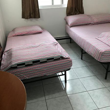 University Apartment Торонто Экстерьер фото