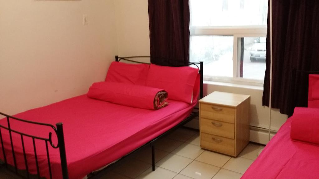University Apartment Торонто Экстерьер фото