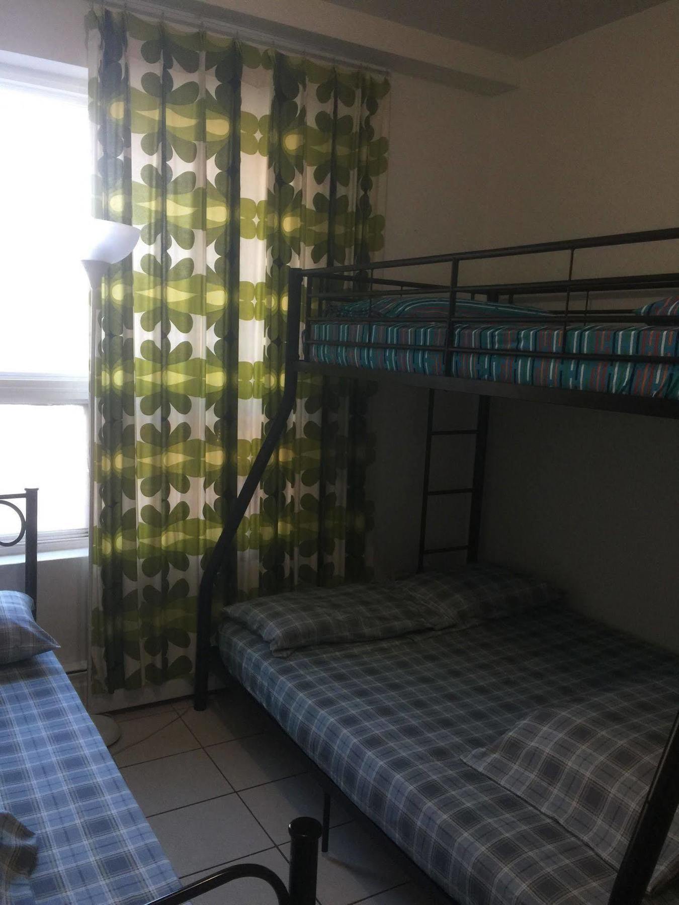 University Apartment Торонто Экстерьер фото