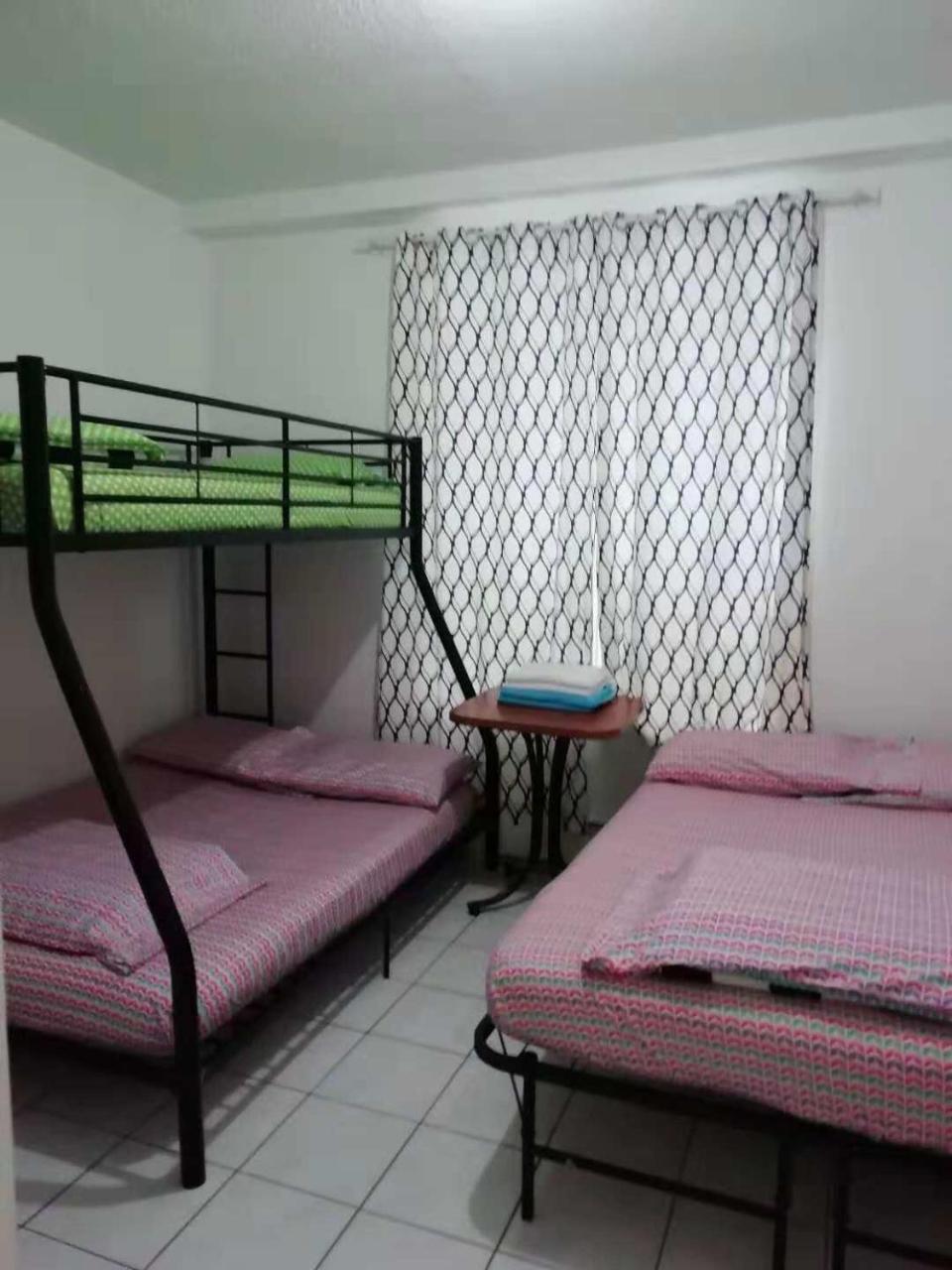 University Apartment Торонто Экстерьер фото