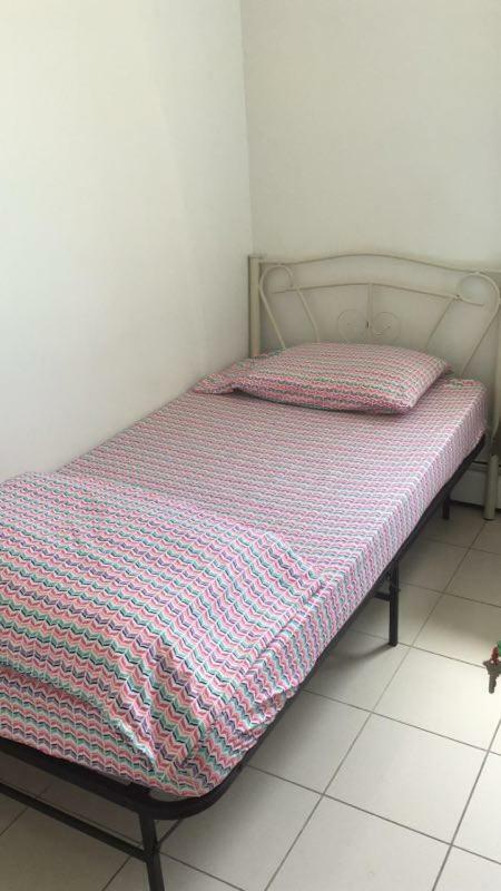 University Apartment Торонто Экстерьер фото